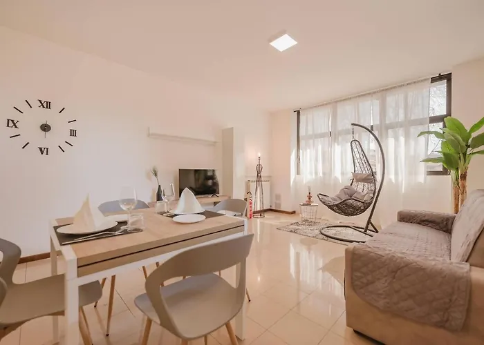 Unico Apartment 8 Alloggio A 450Mt Dalla Stazione