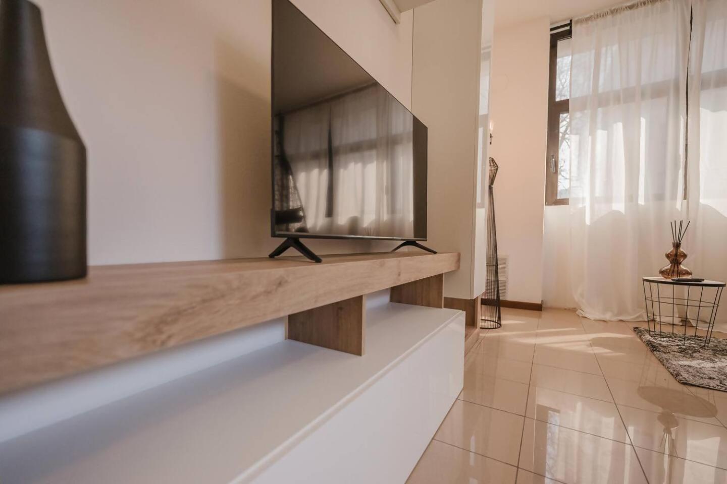 Unico 8 A 700mt Dalla Stazione Apartamento